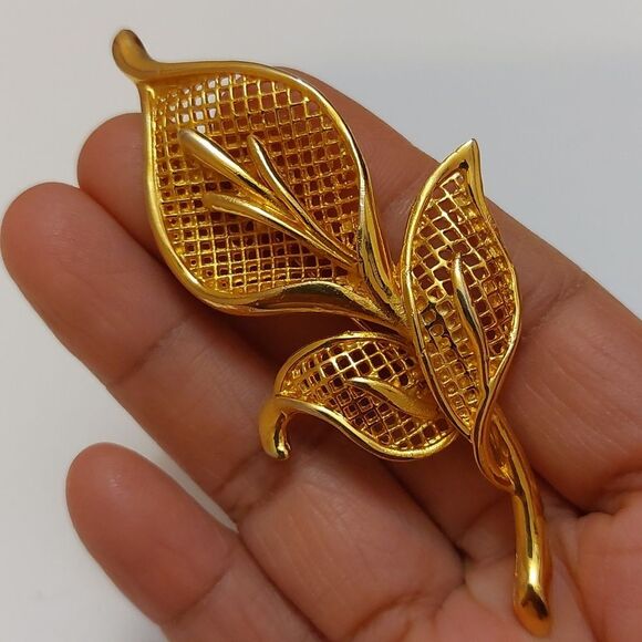 Vintage Calla Lily Orchid Flower Mesh Brooch Pin Gold Tone - Picture 3 of 7